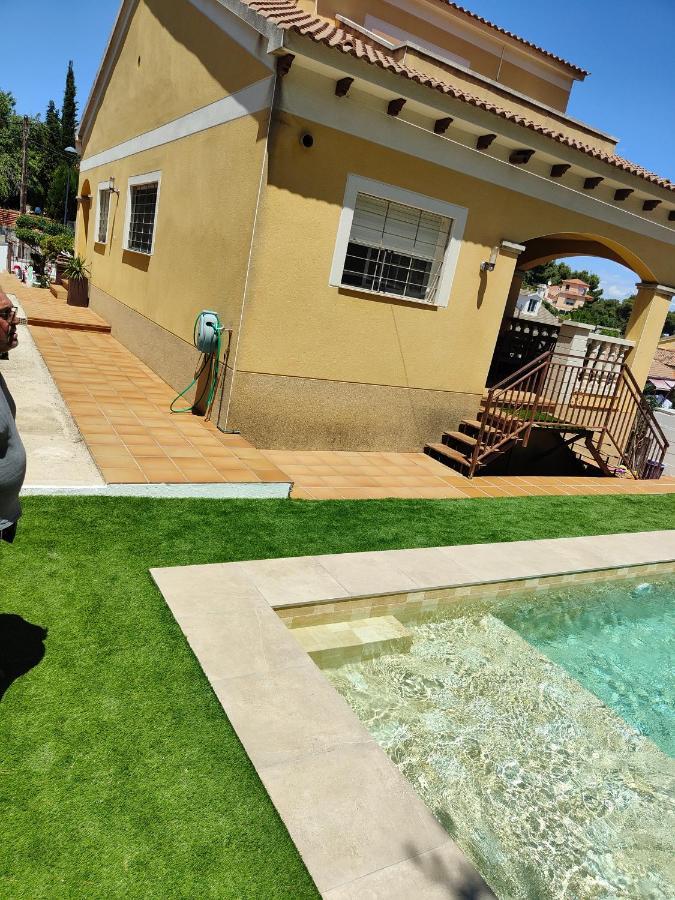 Villa Genis Калафел Екстериор снимка
