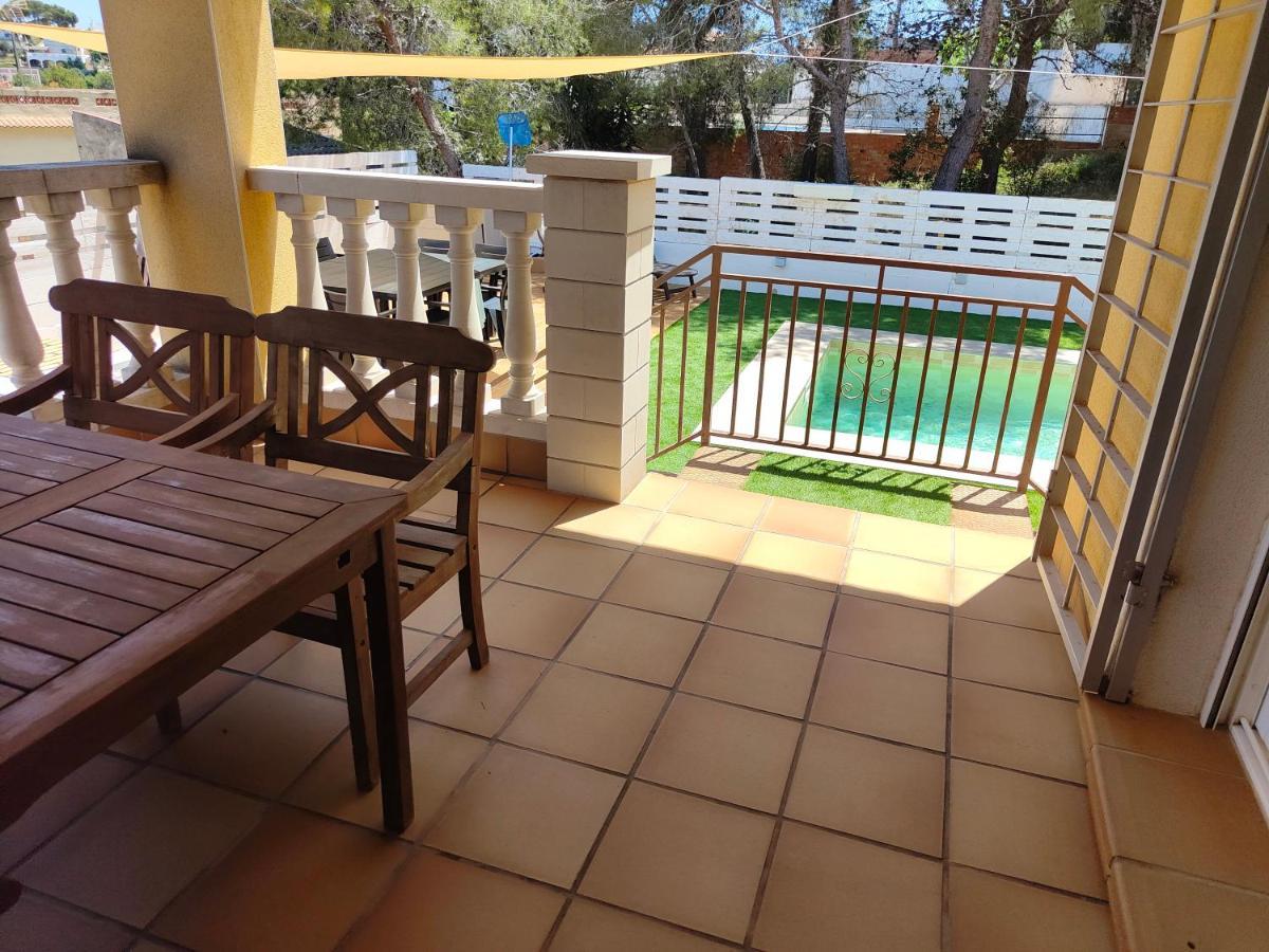 Villa Genis Калафел Екстериор снимка