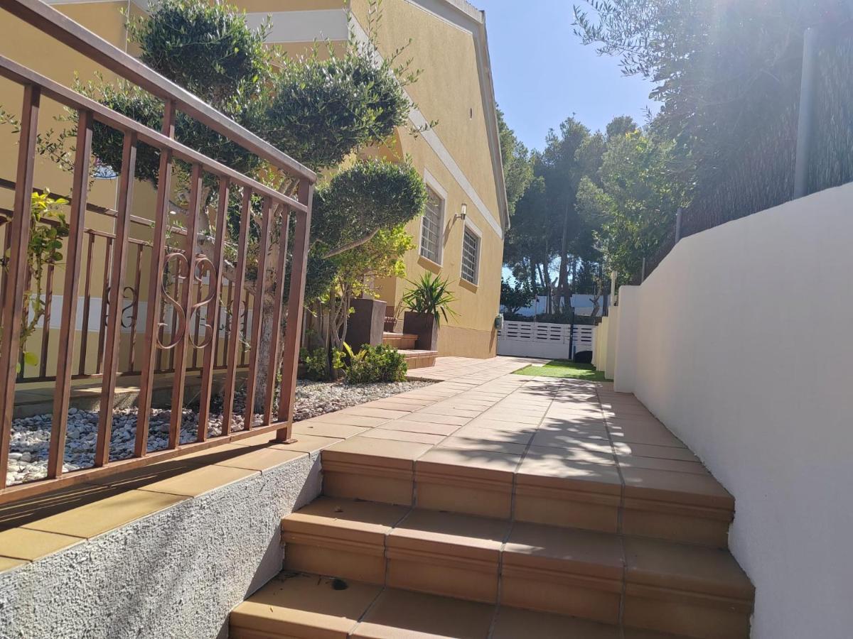 Villa Genis Калафел Екстериор снимка