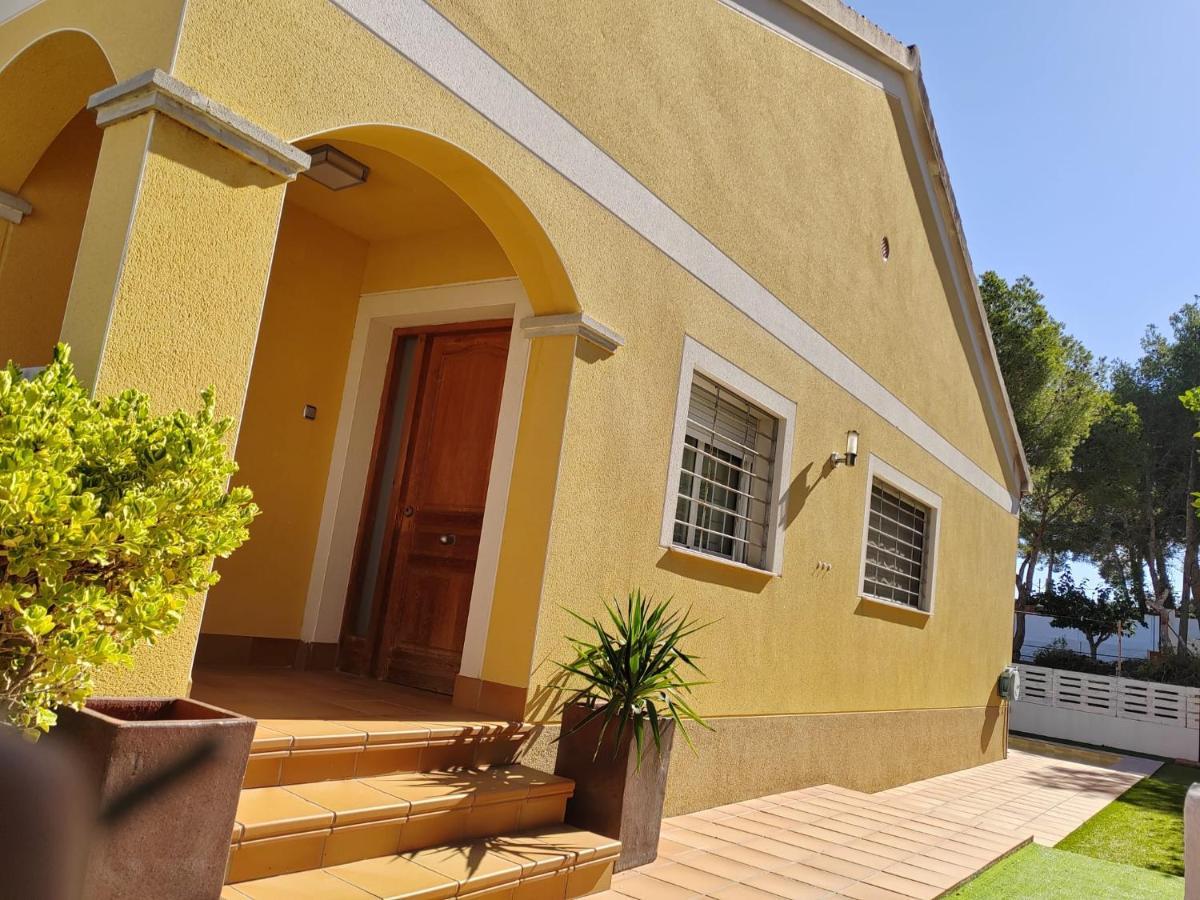 Villa Genis Калафел Екстериор снимка