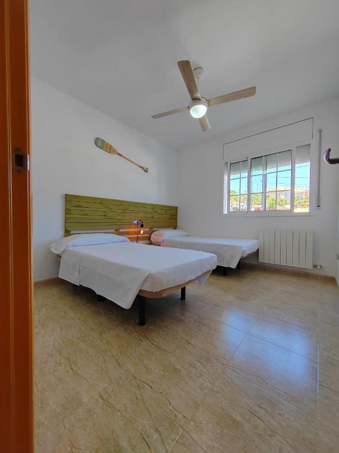 Villa Genis Калафел Екстериор снимка