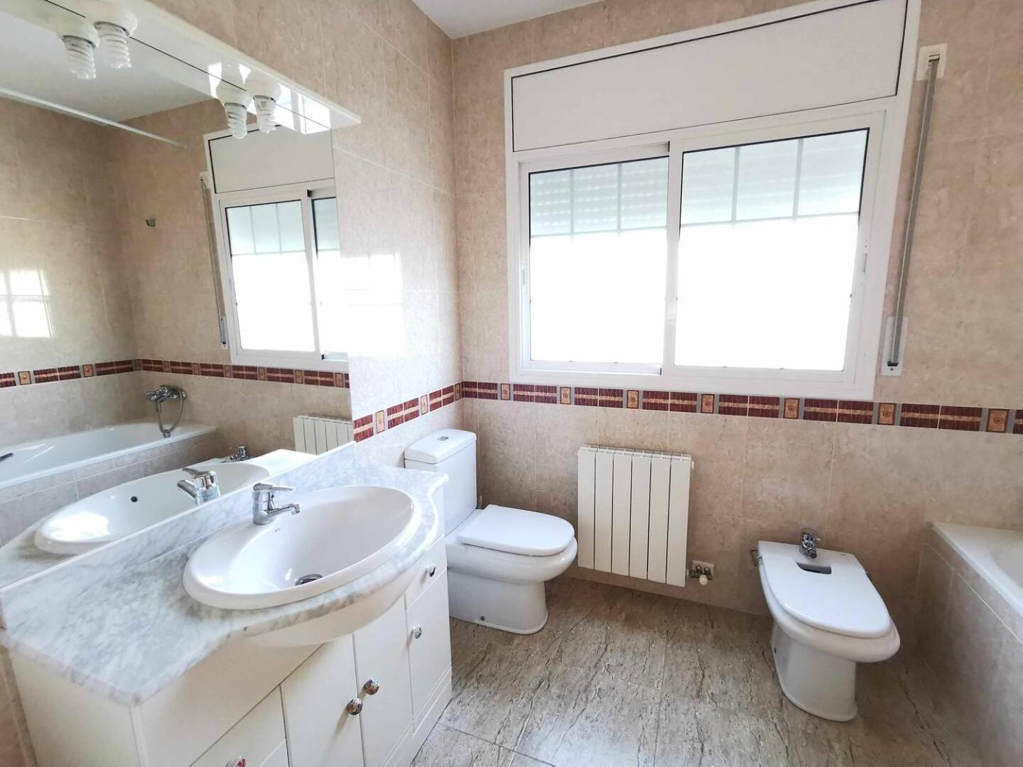 Villa Genis Калафел Екстериор снимка