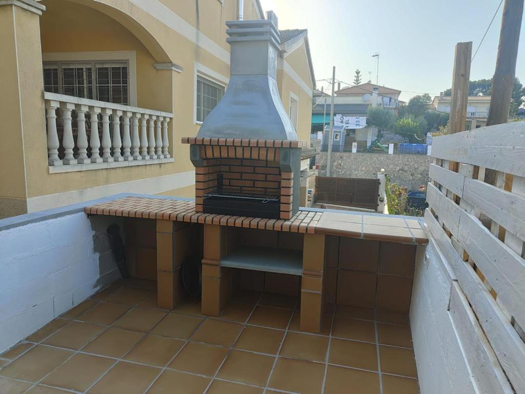 Villa Genis Калафел Екстериор снимка